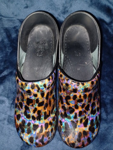 Zuecos de cuero Dansko profesionales leopardo múltiples patentes para mujer talla 41/EE. UU. 10.5-11 - Imagen 9 de 9