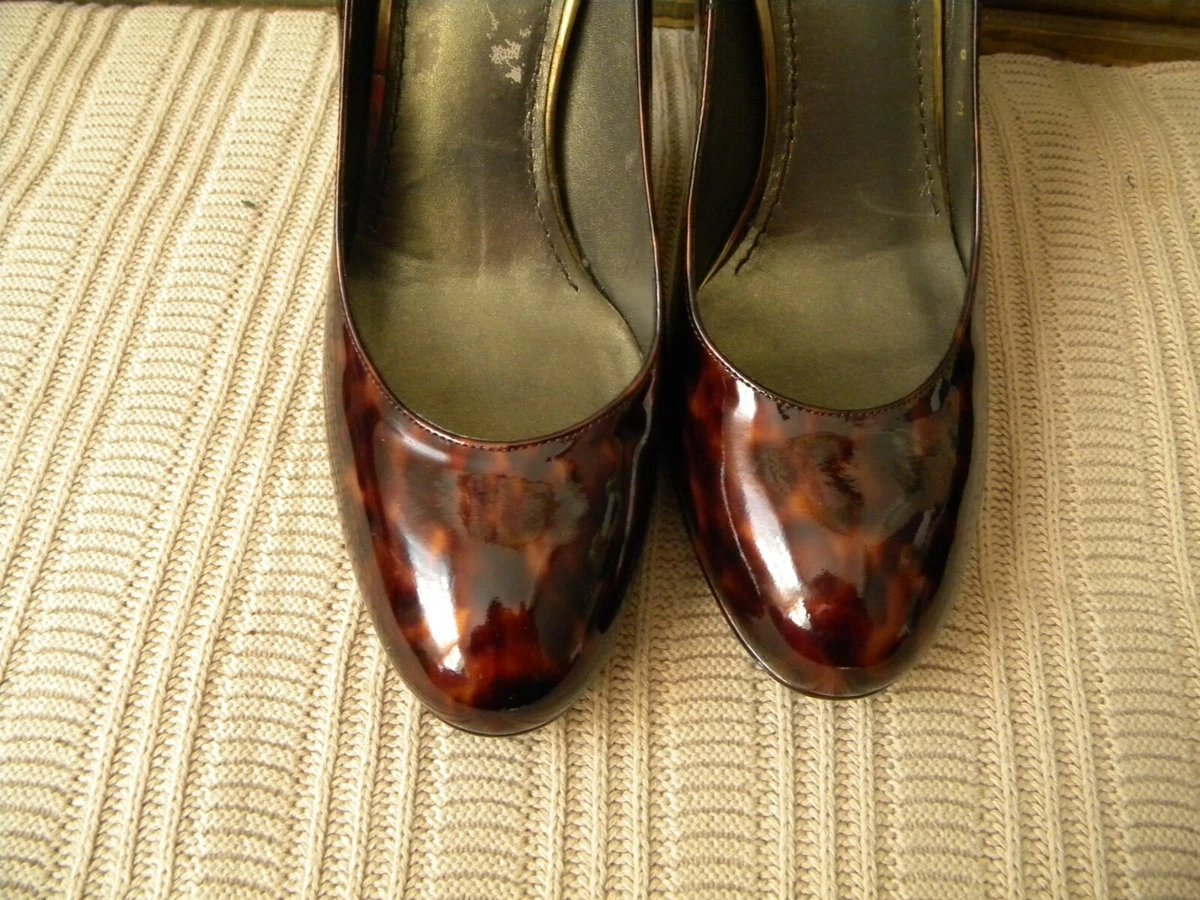 Cognac store colored pumps