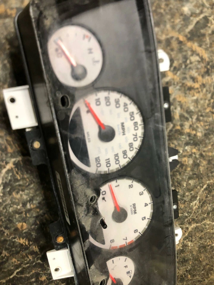 Velocímetro Dodge Neon 03 04 05 Foto 2 de 4