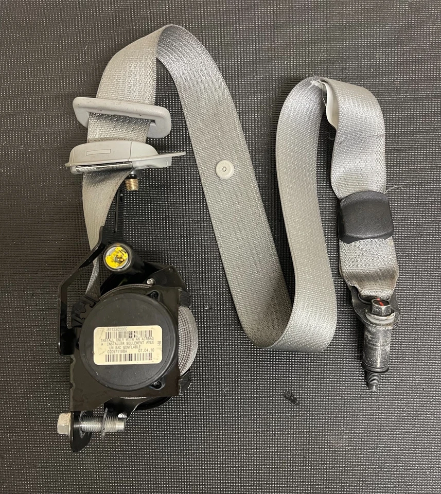 Cinturón de seguridad lateral del pasajero delantero derecho Kia Sorento 2011 2012 2013 OEM Foto 2 de 4