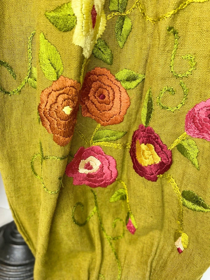 Pantalones Bloomers Bordados Florales Perla Magnolia Verde Talla Única Foto 2 de 4