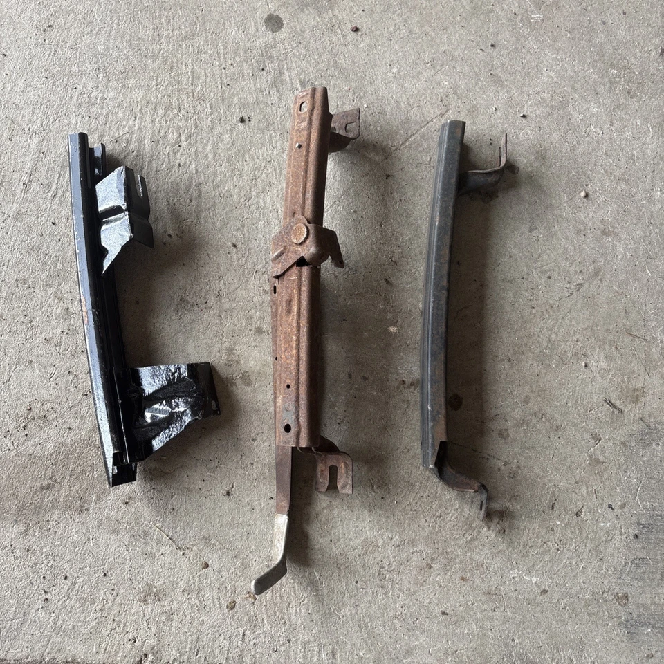 Chevrolet Corvair 1962 1963 1964 1965? Nova?  Pistas de asiento de canastilla (3) GM OEM Foto 2 de 3