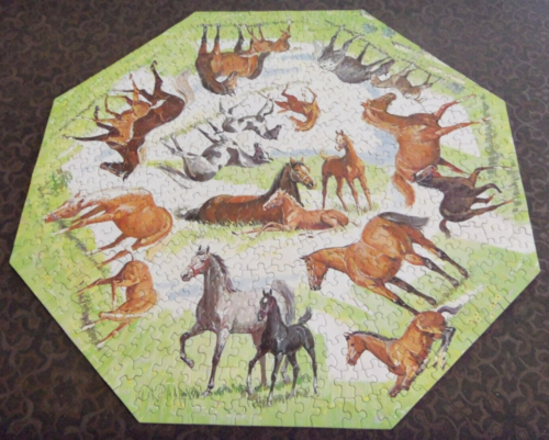 vintage 1967 Springbok octagon puzzle Mares and Foals-complete - Foto 1 di 9