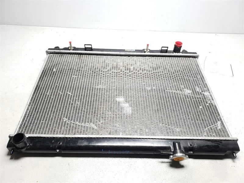 2006 2007 2008 Infiniti M35 Radiator OEM 21460EG200 - Image 2 of 4