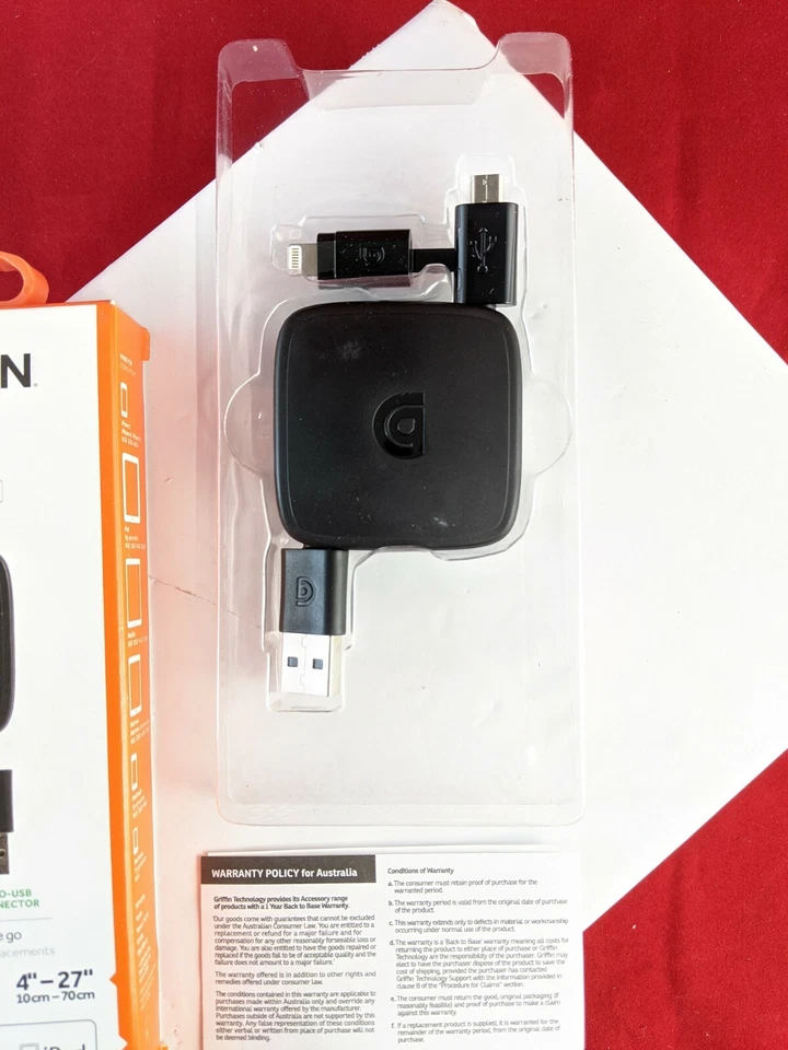 GRIFFIN 2 in 1 Travel Charge and Sync Cable for Lighting & Micro USB Cable - Image 2 of 4