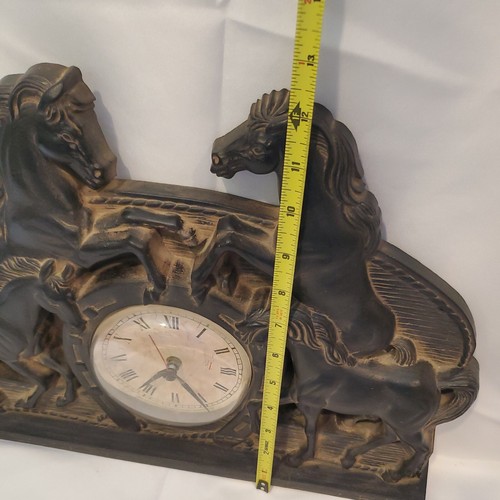 Vtg Home Interiors Horseshoe Horse Horses Mantle Wall Clock #5021 1960's/148b - Picture 7 of 12
