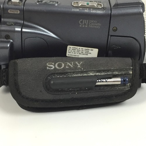 Camescope Sony DCR-IP220E Pal / Network Handycam IP Camera MicroMV - Photo 4/13