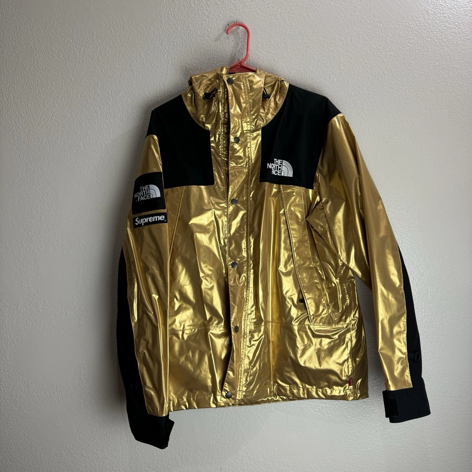 Supreme x The North Face Metallic Visit › Parka de montagne « dorée » taille L