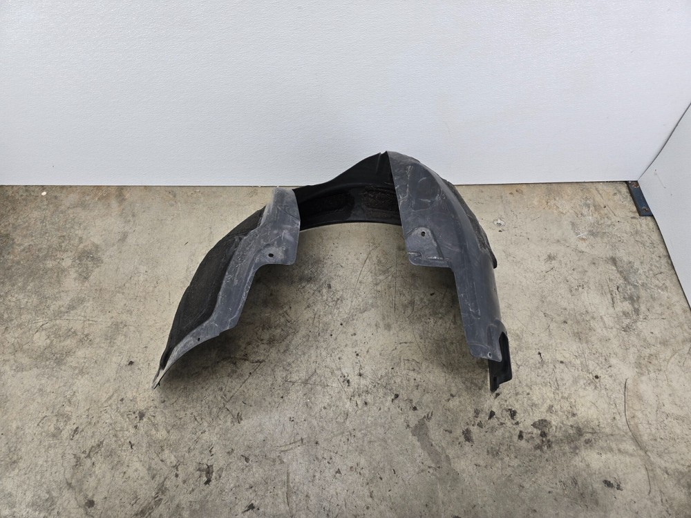CHRYSLER 300 SRT8 6.4L 11-14 OEM FRONT LEFT DRIVER SIDE WHEEL WELL SPLASH SHIELD