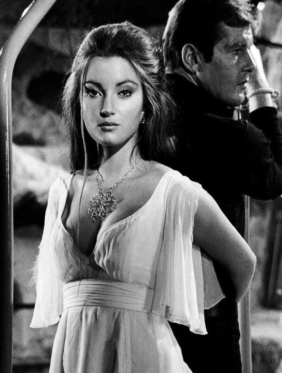 Jane Seymour White Dress