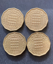 4 x 3D / Threepenny Coins &ndash; 1960, 1966 & 1967 (x2)
