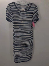 Trina Turk Blue Size Medium Stripe Shift Knee Length Short Sleeve Dress