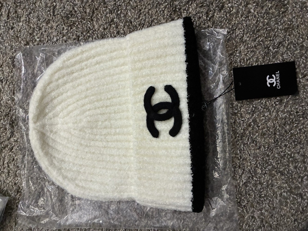 CHANEL White Black Knit Logo Beanie Hat Women display picture 1
