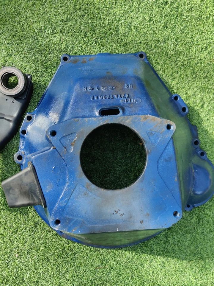 1972-1979 FORD TRUCK BELLHOUSING MANUAL TRANSMISSION 351M 400m - Image 2 of 4