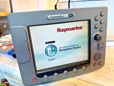 Raymarine E80 Classic GPS Chartplotter + Digi...