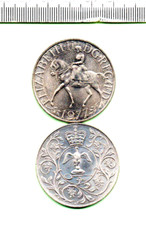 2 X 1977 QUEEN ELIZABETH II GENUINE UNCIRCULATED SILVER JUBILEE CROWN (064)