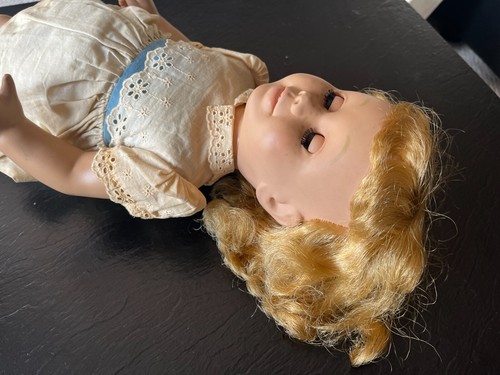 Original Vintage Chatty Cathy Doll with Original Pull string but BROKEN VOICEBOX - Picture 8 of 23