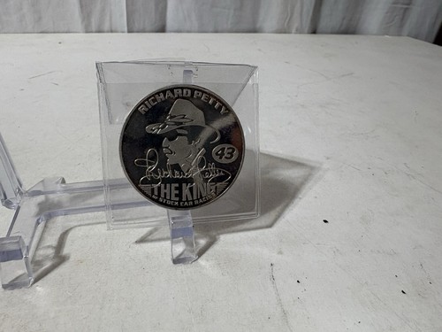 Richard Petty 1984 NASCAR 200th Career Victory The King Proof Coin - Picture 8 of 11
