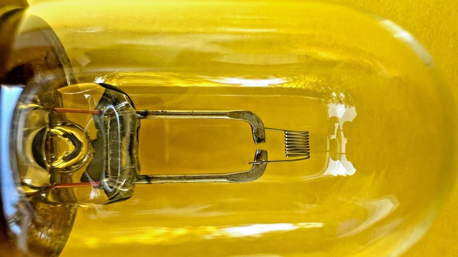 Tiyoda 3-Prong Flat Filament Incandescent Microscope Lamp Tubular Bulb 6V 3A 40W