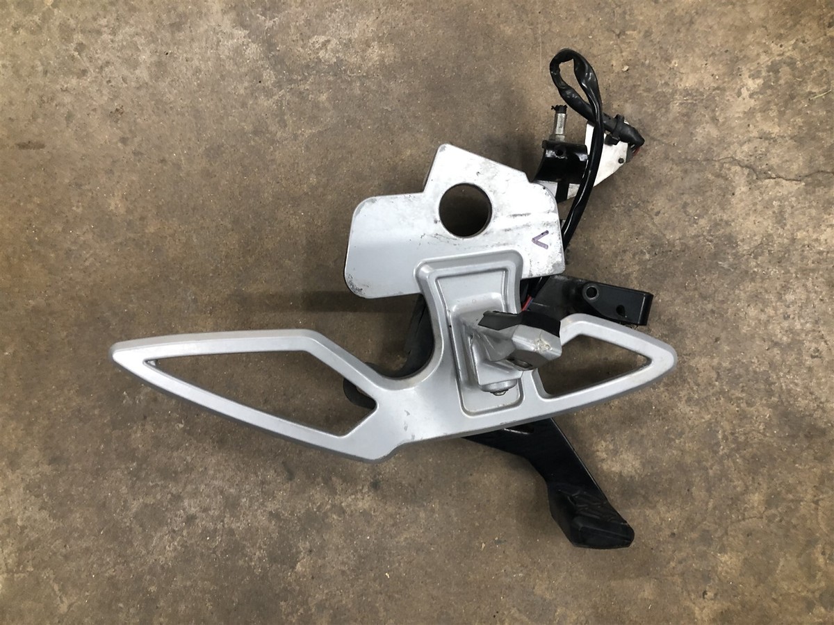 Dプライス様 Can Am Spyder GS 990 5 Speed Roadster 08 09 10 OEM Left Rearset