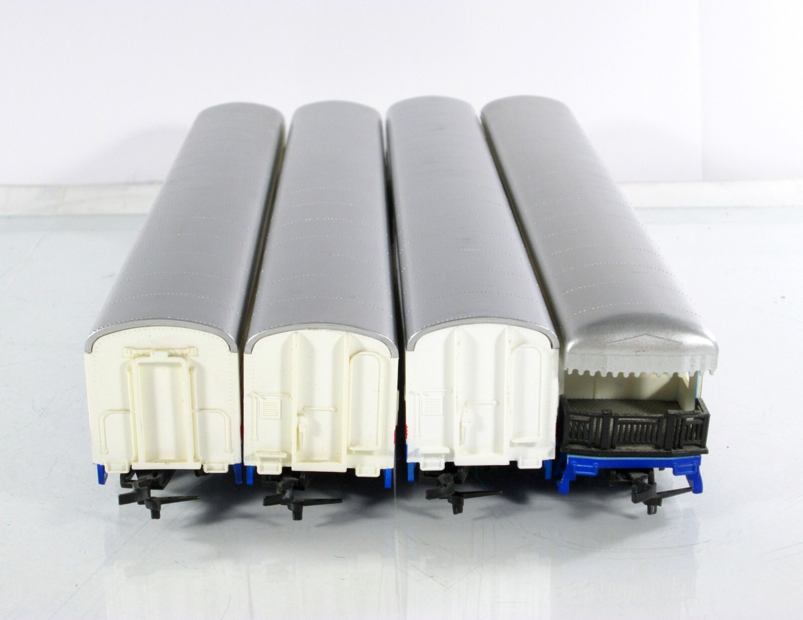 HO Scale ***AMERICAN FREEDOM TRAIN*** 4Car Passenger Set, 17761976