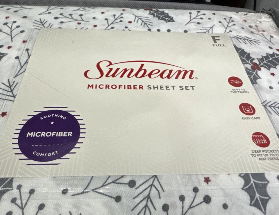 Sunbeam 4 Piece "Christmas Holly Leaf & Berry” FULL Sheet Set - Image 4 of 4