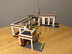 LEGO CITY: Garage (7642)  100% Complete w/Instructions | No Box