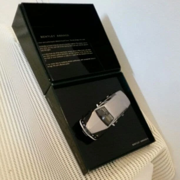 Minichamps 1/43 Bentley Arnage Dealer Edition Diecast Model Car - Image 4 of 4