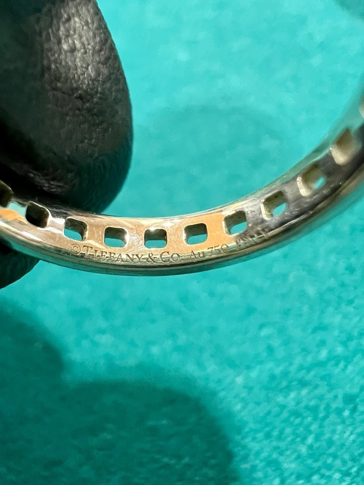 Auténtica Tiffany & Co. Anillo True T Oro Blanco 18k Talla 5.75 Banda Estrecha con Caja Foto 3 de 4