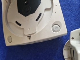 Sega Dreamcast console, Two Controllers & all leads ( Disc Tray Don't Close)