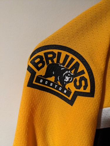 Vintage Boston Bruins NHL Hockey Lucic Large-X-Large Kids Jersey - Picture 8 of 9