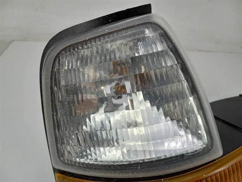 Ford Ranger 1998 luz intermitente delantera derecha Foto 3 de 4