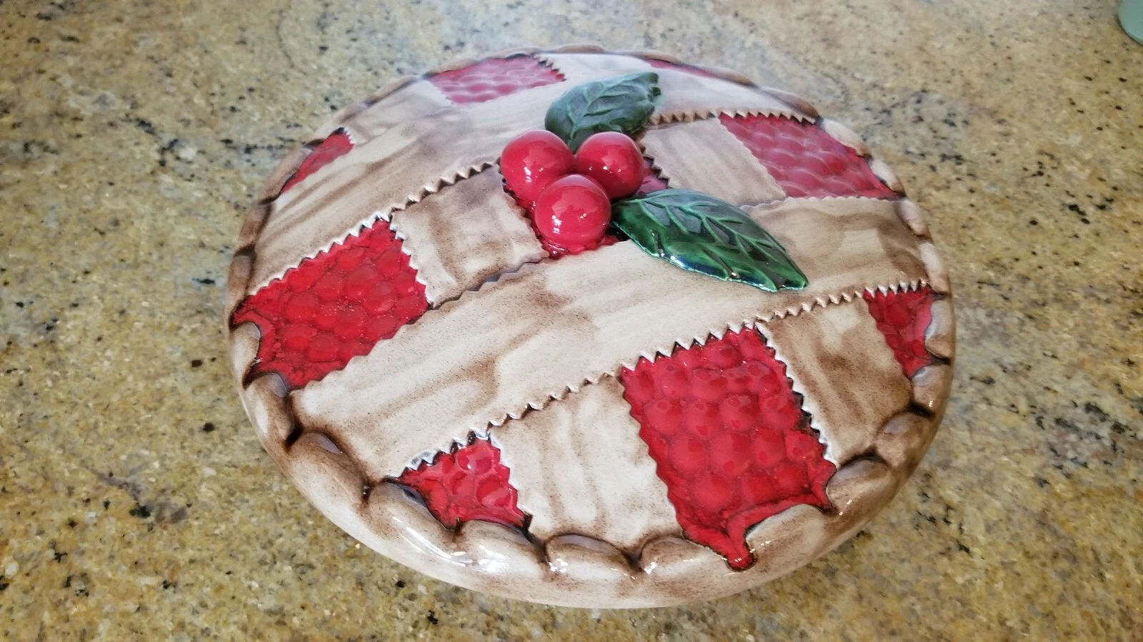 Ceramic Cherry Pie Covered Dish Scalloped Bottom Portugal