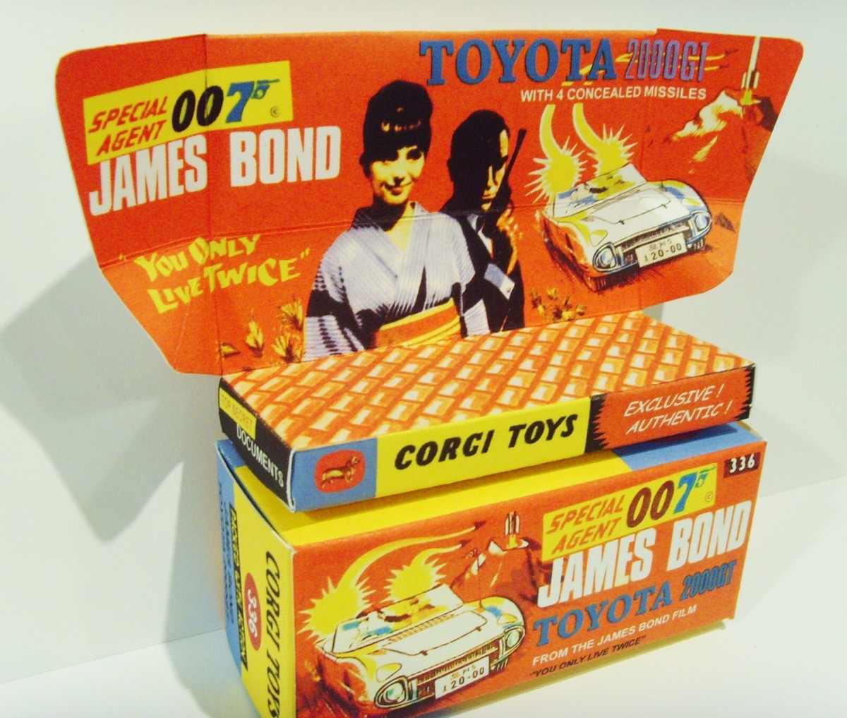 【Corgi 336】James Bond Car TOYOTA 2000GT CORGI. No.336. JAMES BOND - TOYOTA 2000GT. Repro box and