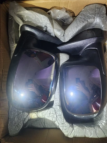 GM MIRROR SET - Fit 1999-2013 Sierra and Silverado - Like New!