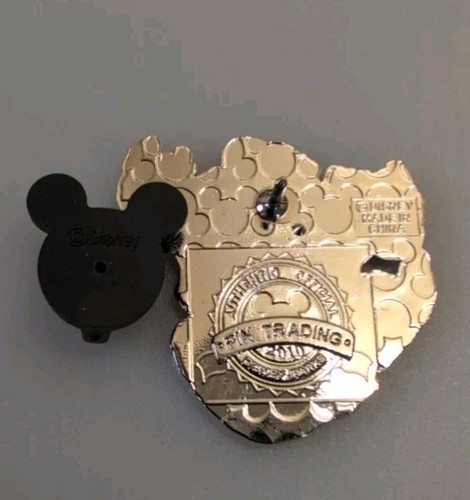 DISNEY TRADING PIN - SCAR AND 3 HYENAS FROM THE LION KING - Picture 3 of 4