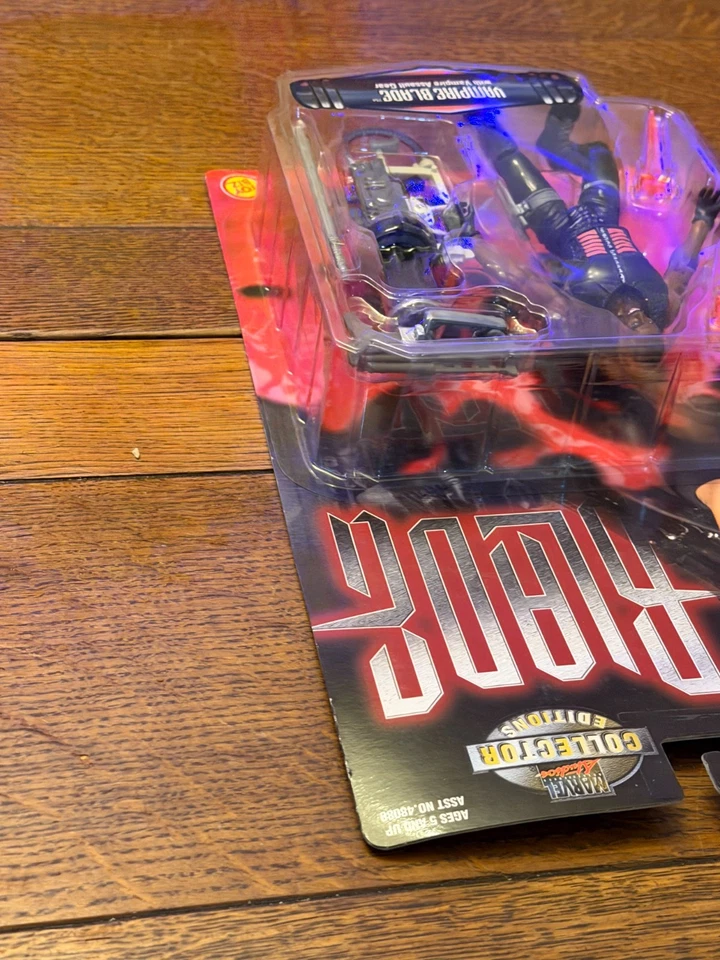 Hoja con Armas Antivampiro Edición Coleccionista 48081 Marvel Toy Biz 1997 Foto 3 de 4