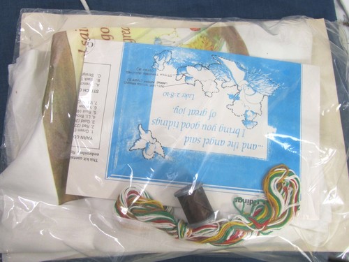 Good Tidings Nativity Scene Creative Circle Needle Craft Kit Baby Jesus vtg new - Picture 3 of 3