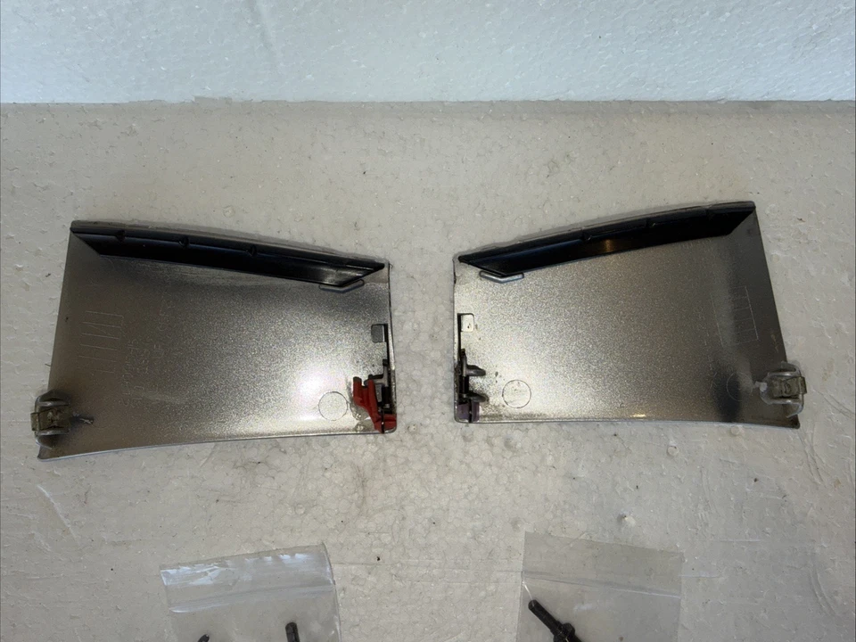 Cubiertas de panel de tulipán izquierda+derecha Saturn Sky Pontiac Solstice 21999545 21999546 ¡OEM! Foto 4 de 4