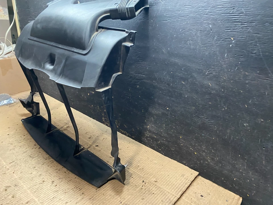 2014-2017 Maserati Ghibli 3.0 Front Radiator Air Intake Guide Deflector T9799 DG - Image 2 of 4