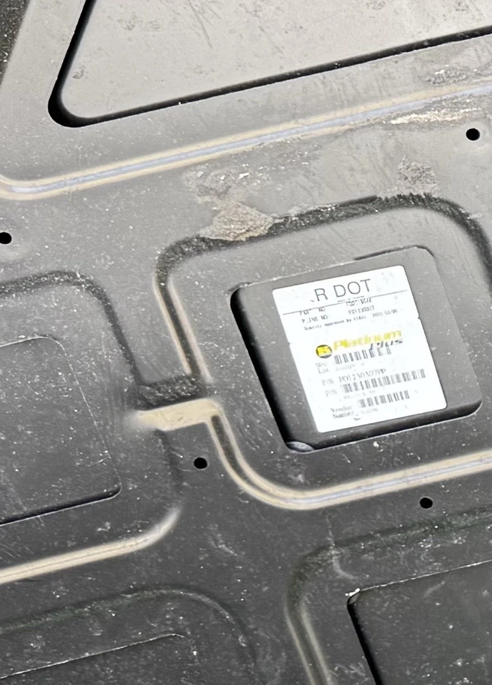 2007 2008 2009 2010 2011 2012 2013 2014 LINCOLN NAVIGATOR FRONT HOOD OEM - Image 4 of 4