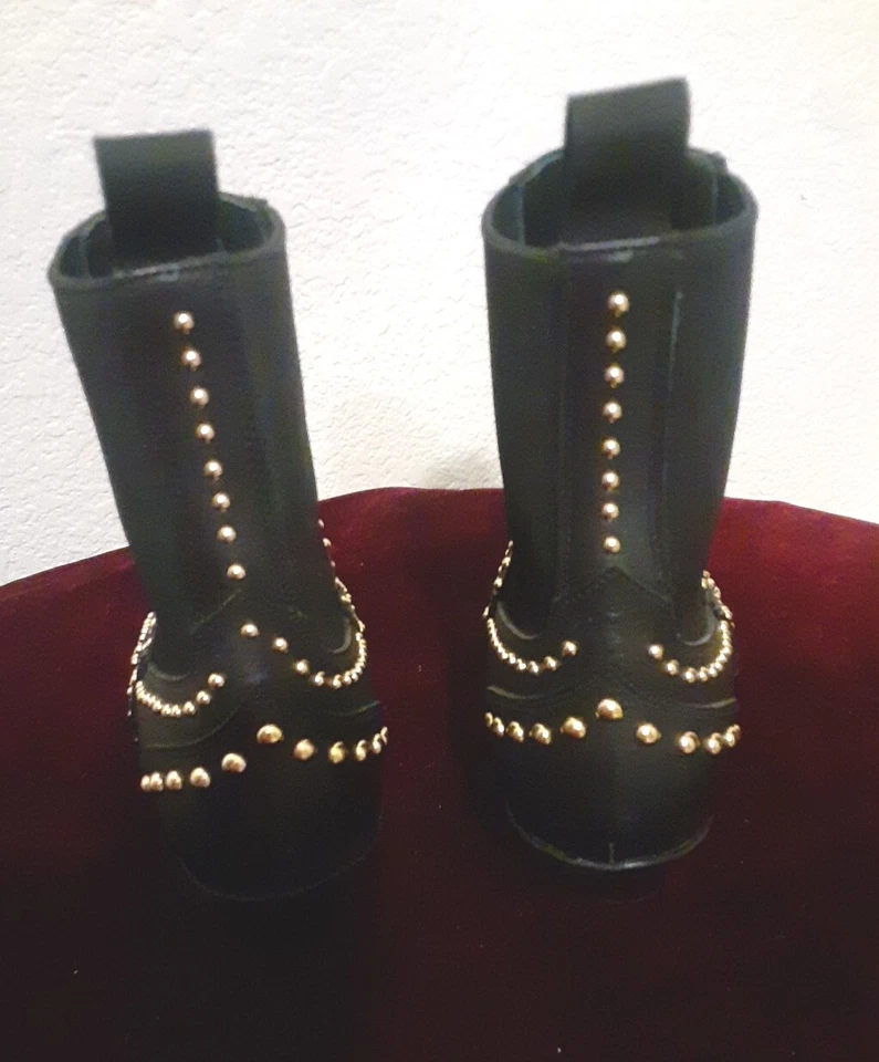 Sapatos de cowboy Versace feminino couro preto cravejado de metal Eur 38 EUA 8 - Imagem 4 de 4