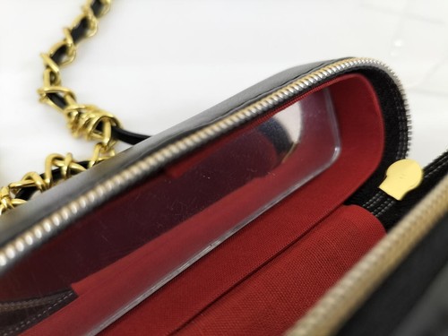 CHANEL Chain shoulder bag black gold women Ladies No Box Used from Japan - Picture 8 of 10