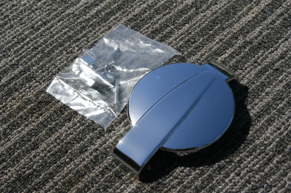 TAPA DE GAS HONDA CB CON PESTILLO Y PASADOR CB200 CB350 SL350 CB400F CB450 CB500 CB750 K Foto 3 de 4