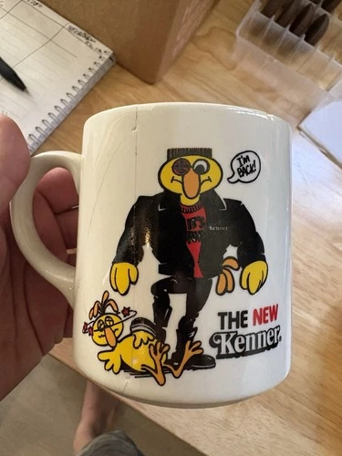 Vintage 1992 Kenner Products Employee Mug Sales Promo Terminator2 Gooney Glued