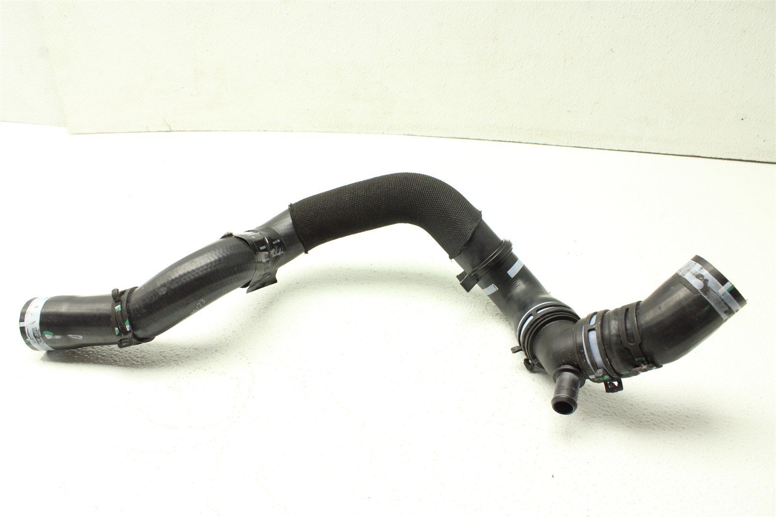 2025 McLaren Artura Left Side Hose Line 16LA461CP
