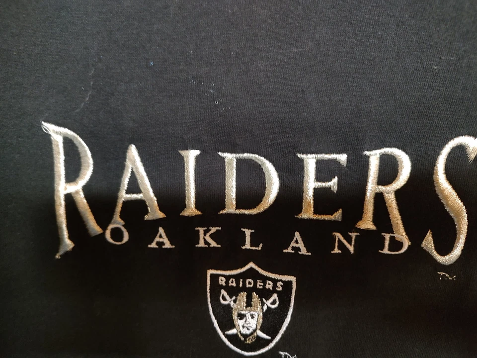 Camiseta Raiders. Mujer Oakland Raiders Camiseta Bordada con Hilo Metálico Foto 4 de 4
