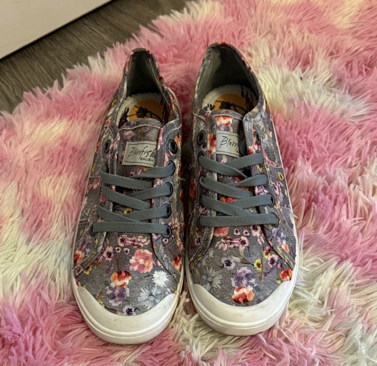 Blowfish Malibu Women's Multicolor Falling Flowers Casual Floral Sneakers 8.5M