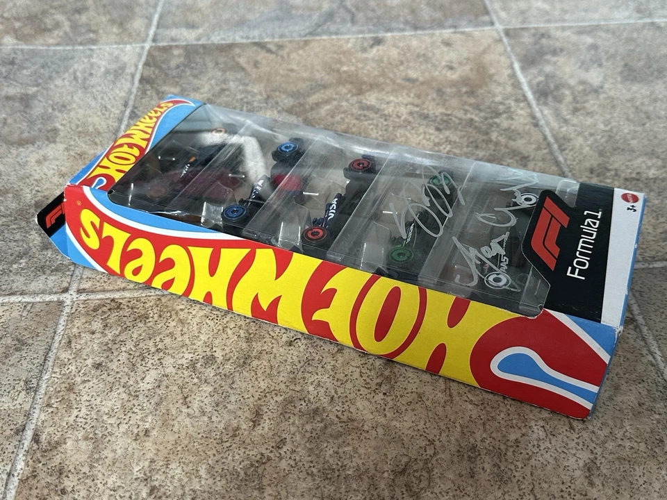 Paquete de 5 F1 Hot Wheels FIRMADO Gabriel Bortoleto Kick Sauber Haas McLaren Alpine RB Foto 3 de 4