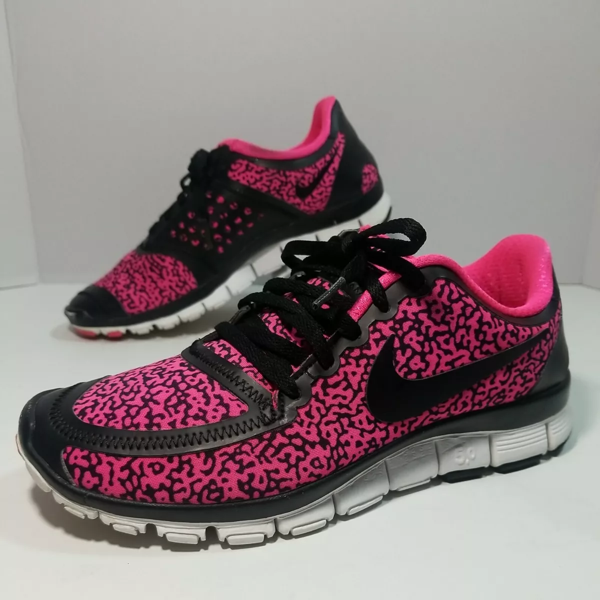 Nike Women s Free 5.0 V4 running shoes size 7 Hyper Pink Black 511281 018 eBay